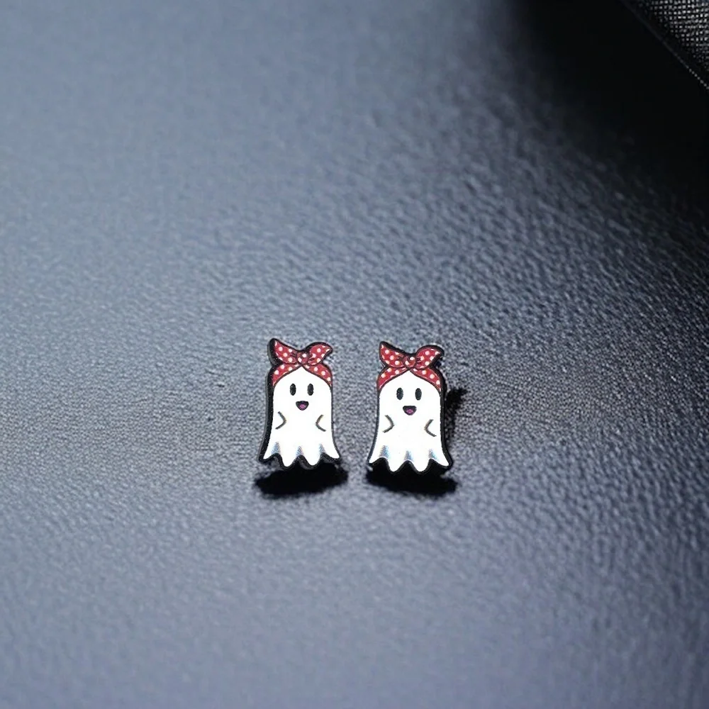 Spooktacular Retro Ghost Stud Earrings 👻 NWT Halloween Accessories
